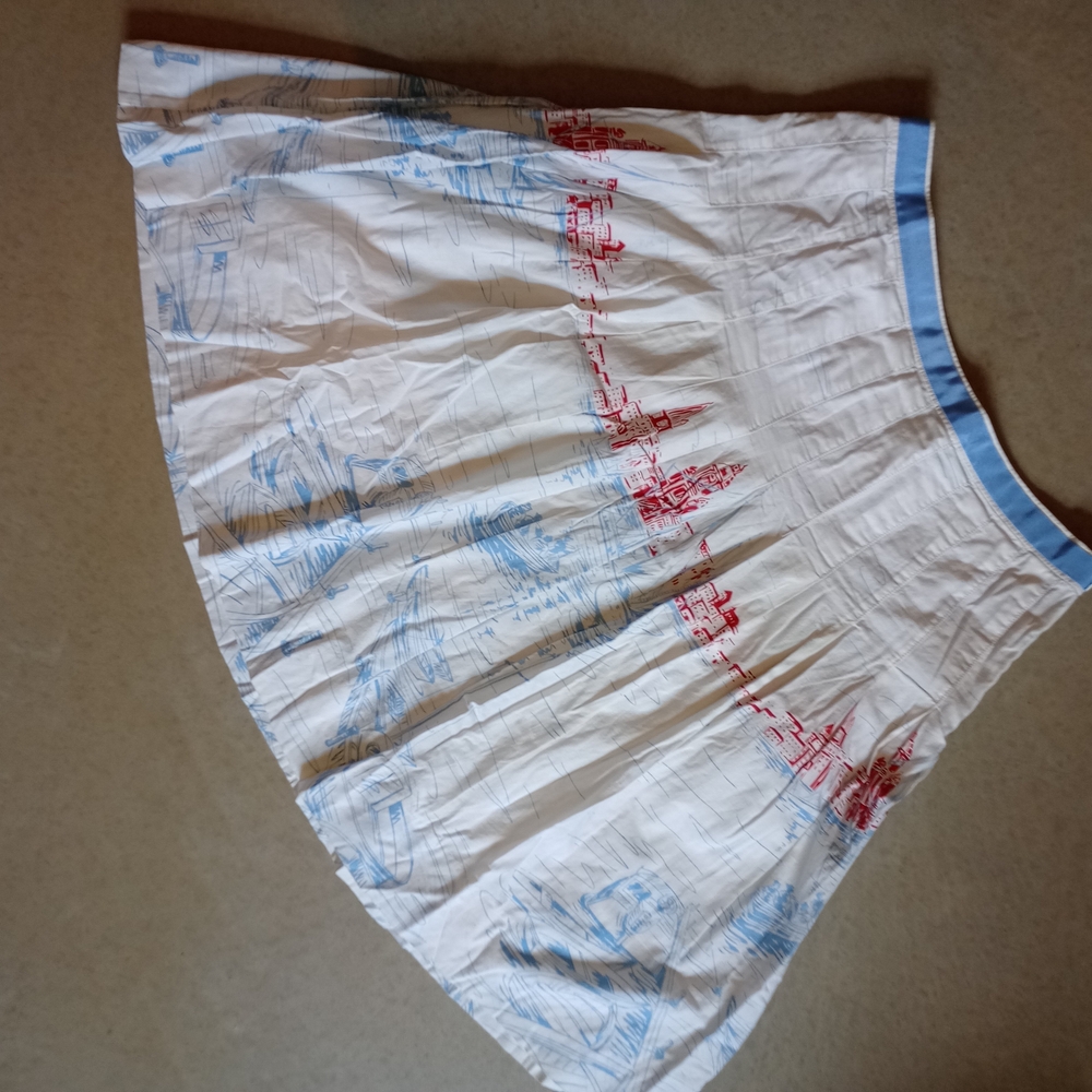 [Tommy Hilfiger] A-Line Skirt with Blue and Red Cityscape